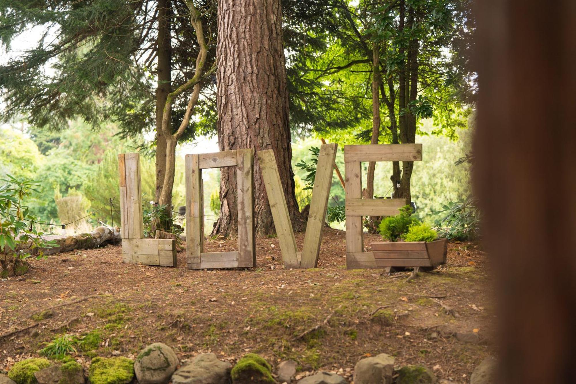 Luxury Woodland Lodge Retreat At Culdees Castle Crieff Exterior foto